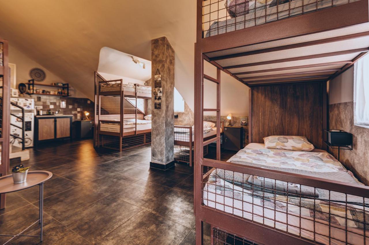 Q Podgorica Beds,Rooms And More Bagian luar foto