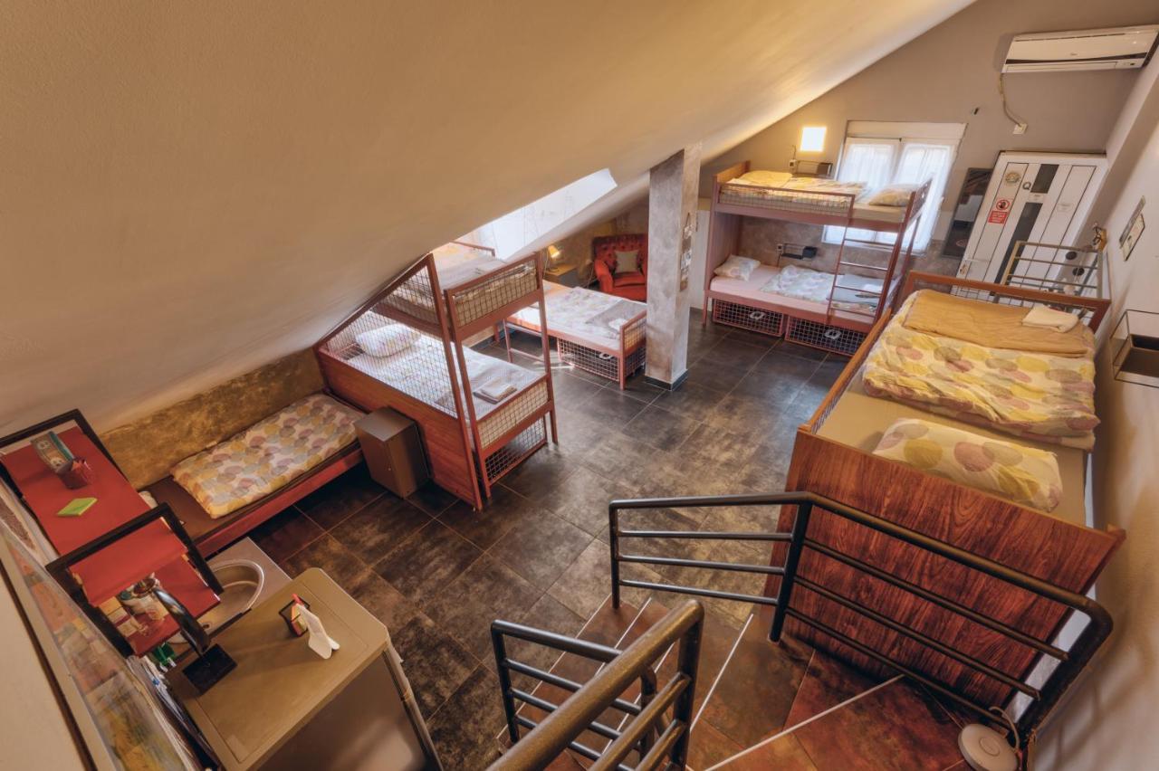 Q Podgorica Beds,Rooms And More Bagian luar foto